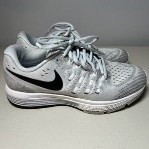 Nike Air Zoom Vomero 11 size 7